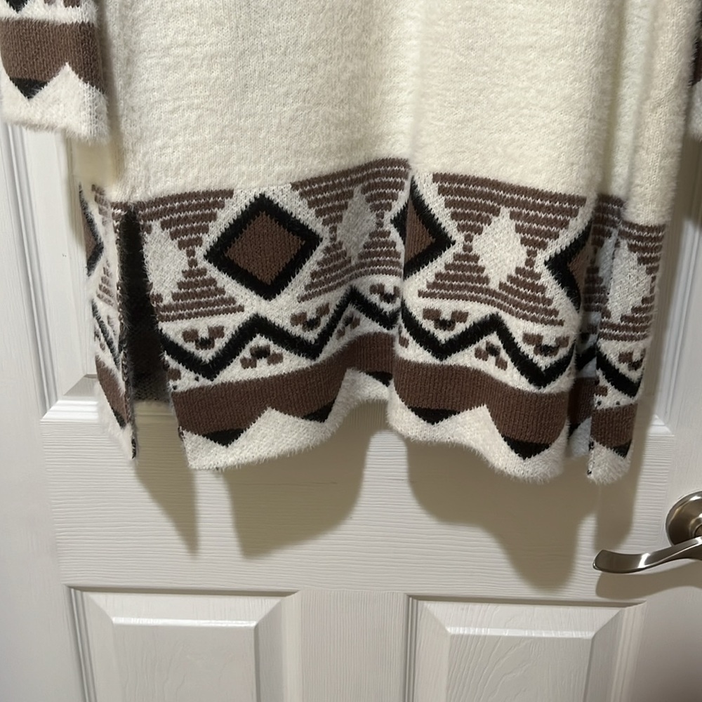 Aztec Print Cardigan - Picture 4 of 5